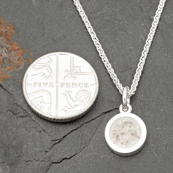 10mm round resin pendant