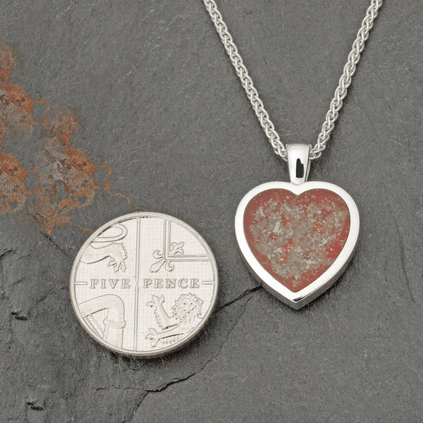 Heart shape resin pendant 21 x 15mm